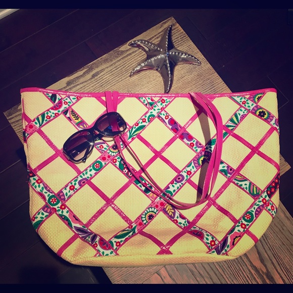 Vera Bradley Handbags - Vera Bradley Viva La Vera Straw Beach / Pool tote